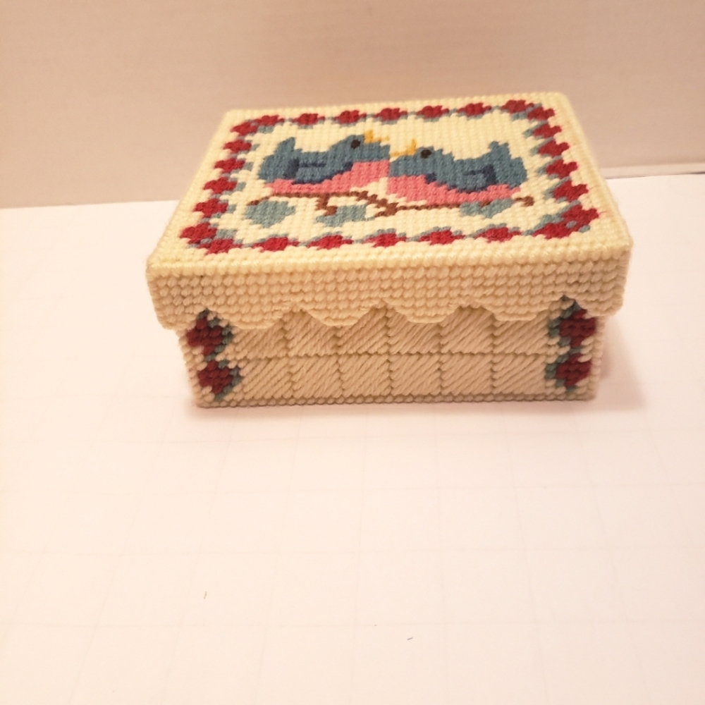 HAND CRAFTED Bluebird Box Needlepoint - Picture 4 of 9